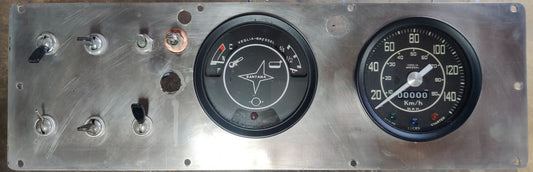 Instrumententafel des Land Rover Santana