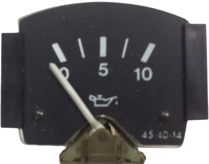 Pressure gauge. Oil pressure gauge