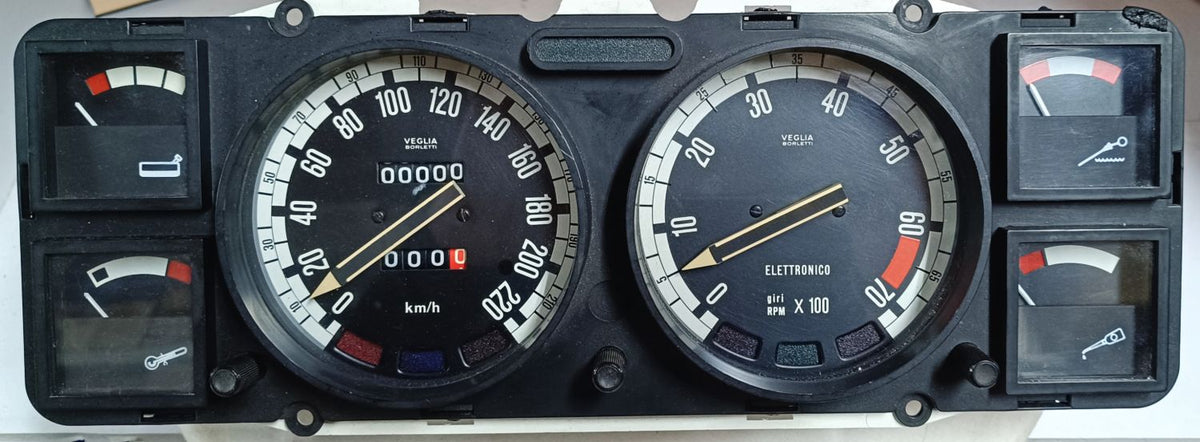Lancia Alcance Coupe Instrument Panel