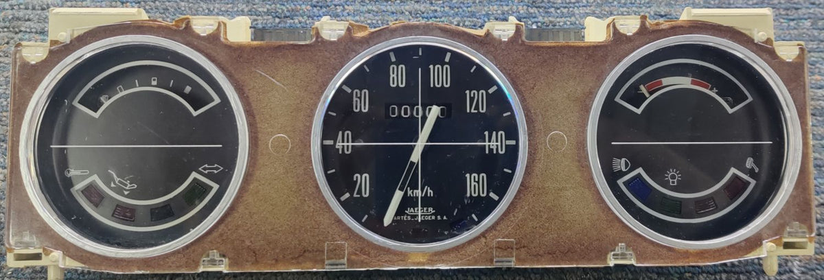 Renault 12 1st series instrument panel