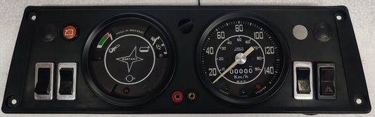 Instrumententafel des Land Rover Santana 88