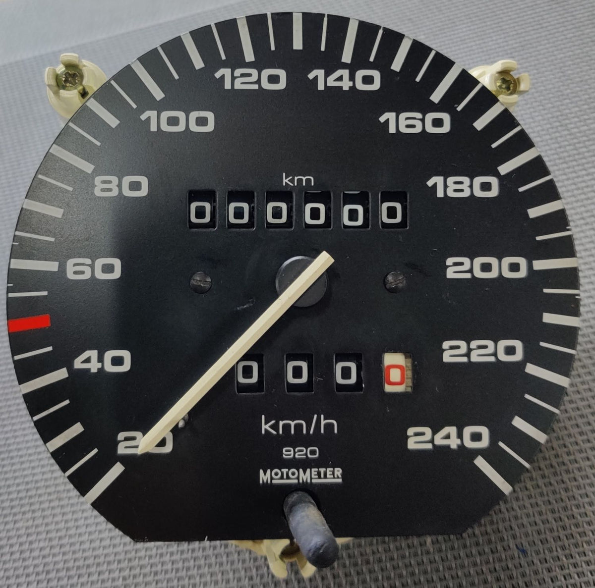 Velocímetro cuentakm. Volkswagen Passat 920          E12