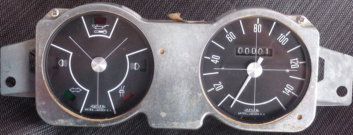 Cuadro de instrumentos Renault R-8 2ª serie