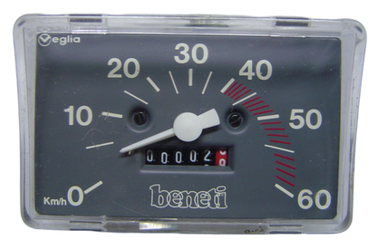 Geschwindigkeitsmesser/Kilometerzähler. Beneti