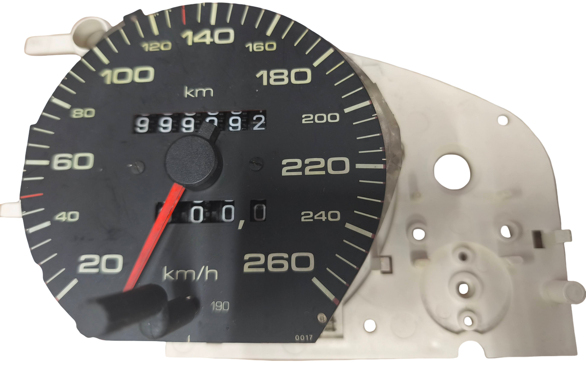 Speedometer/odometer. AUDI 100 C3